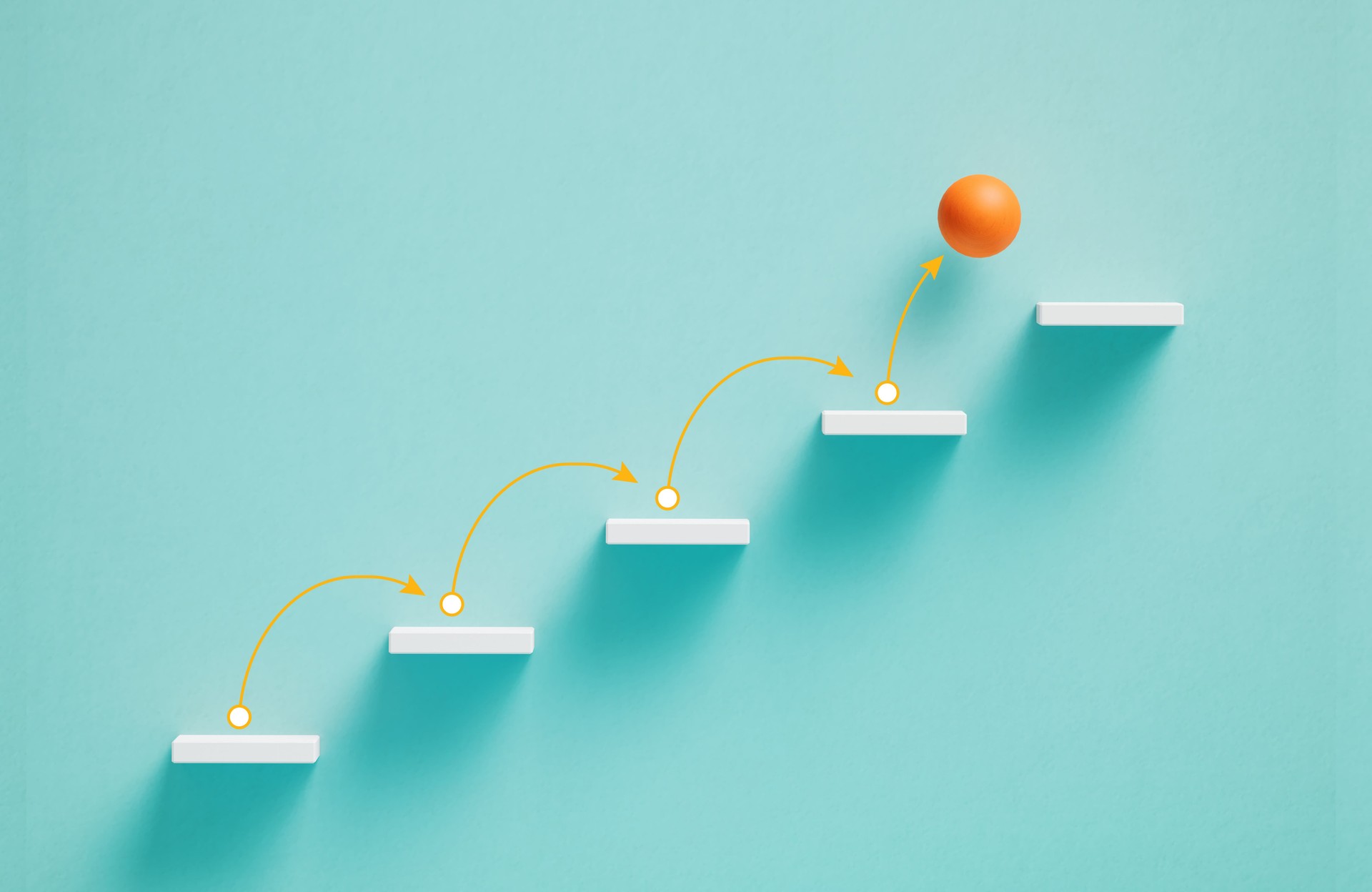 Esfera laranja movendo-se sobre degraus brancos em fundo azul